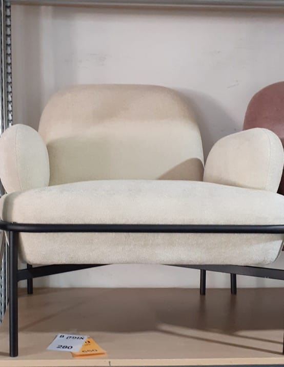 כורסת ישיבה דגם לין צבע שמנת